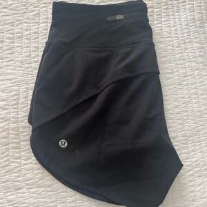 Lululemon Mid-Rise 4" Speed Up Shorts Size 2